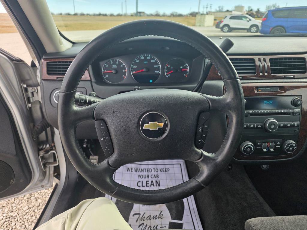 Used 2011 Chevrolet Impala LT image 13