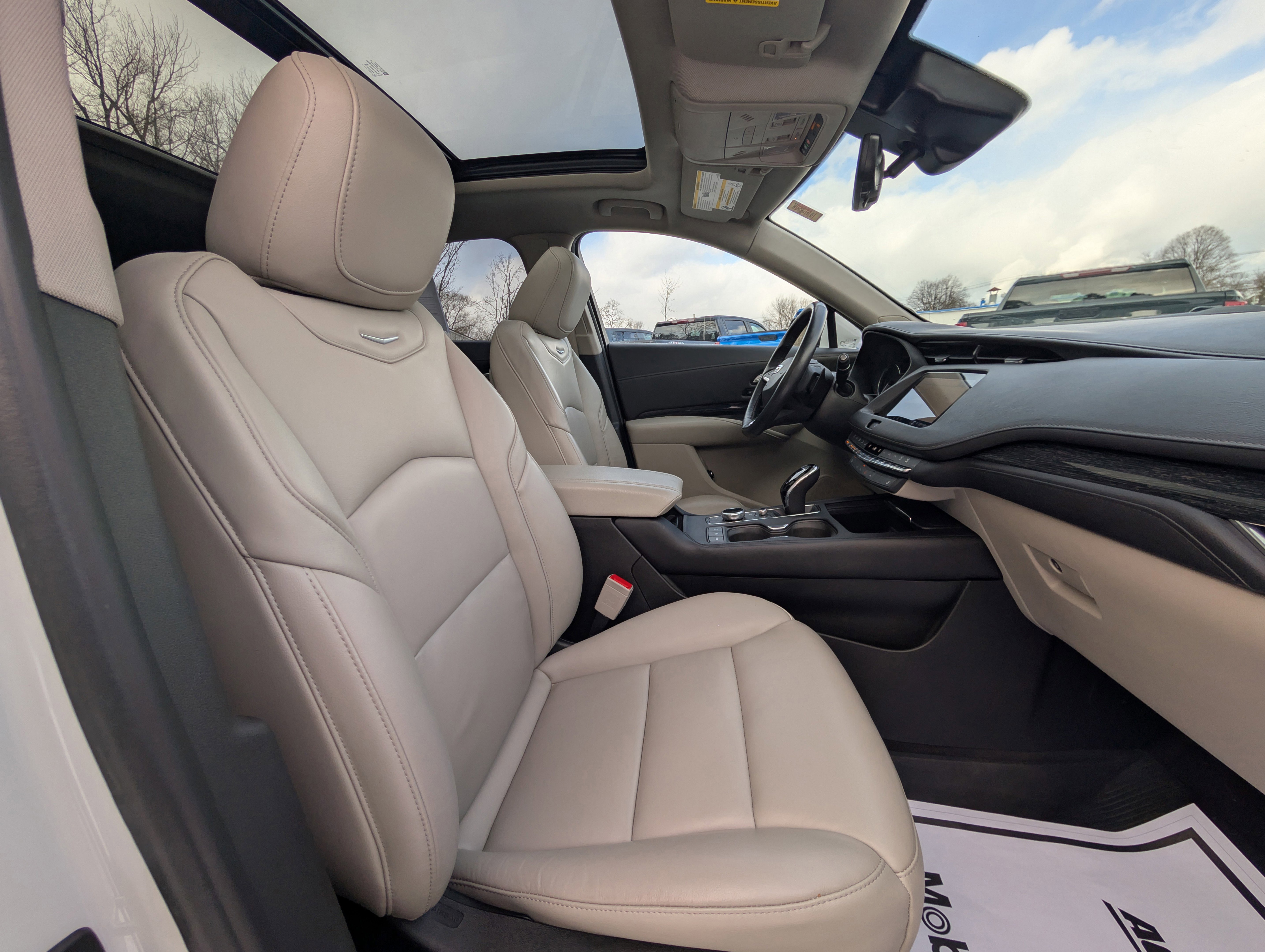 Used 2022 Cadillac XT4 Premium Luxury w/ Sun And Sound Package image 50