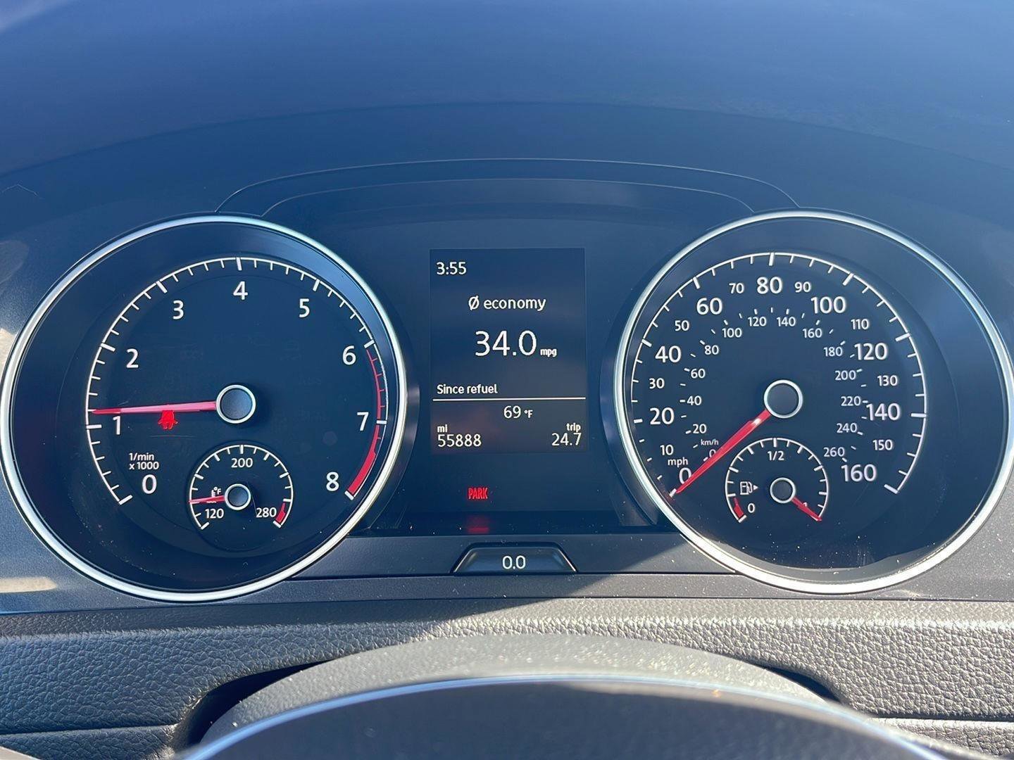 Used 2021 Volkswagen Golf 4-Door image 28