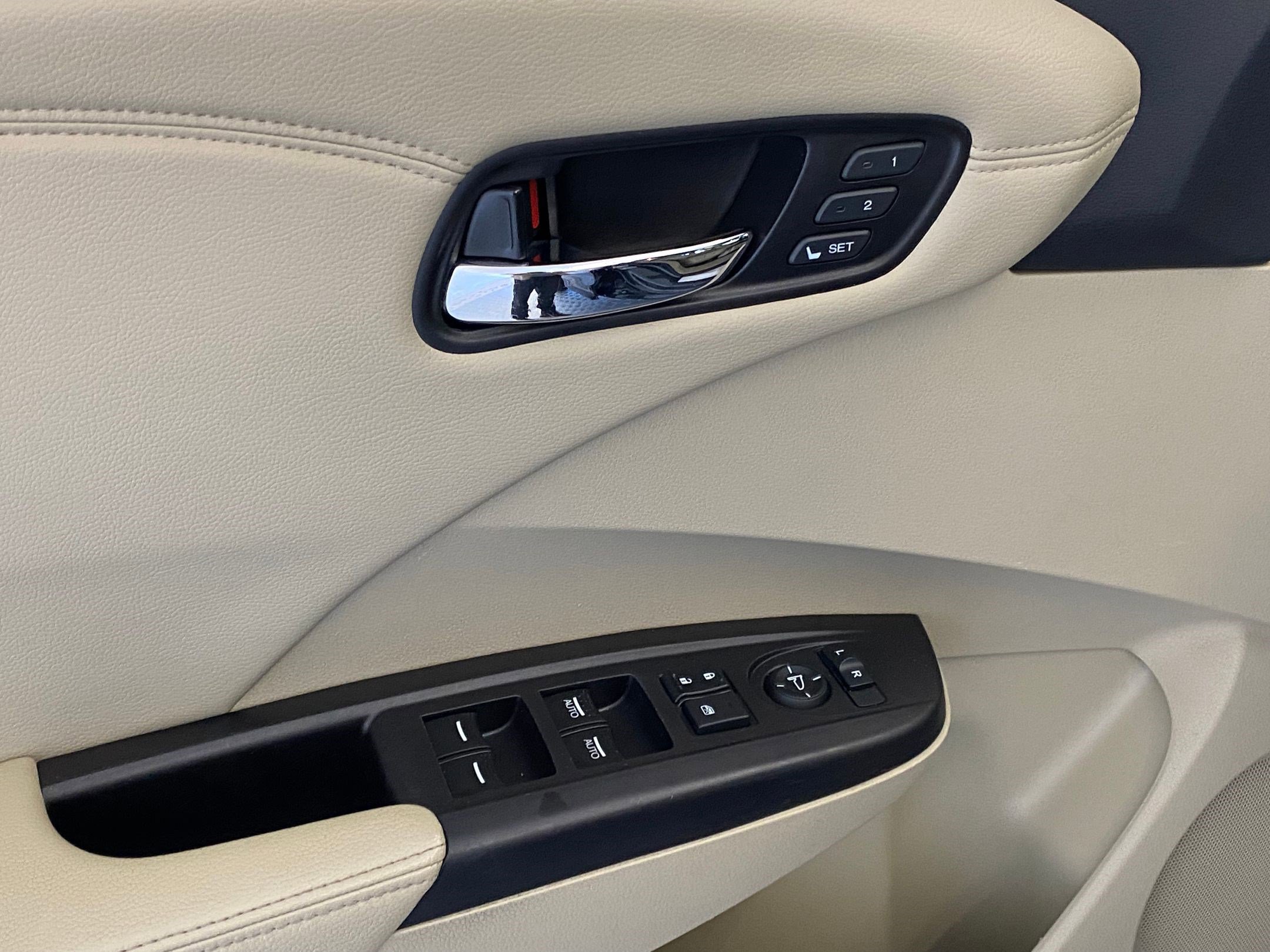 Used 2015 Acura RDX FWD w/ Technology Package image 24