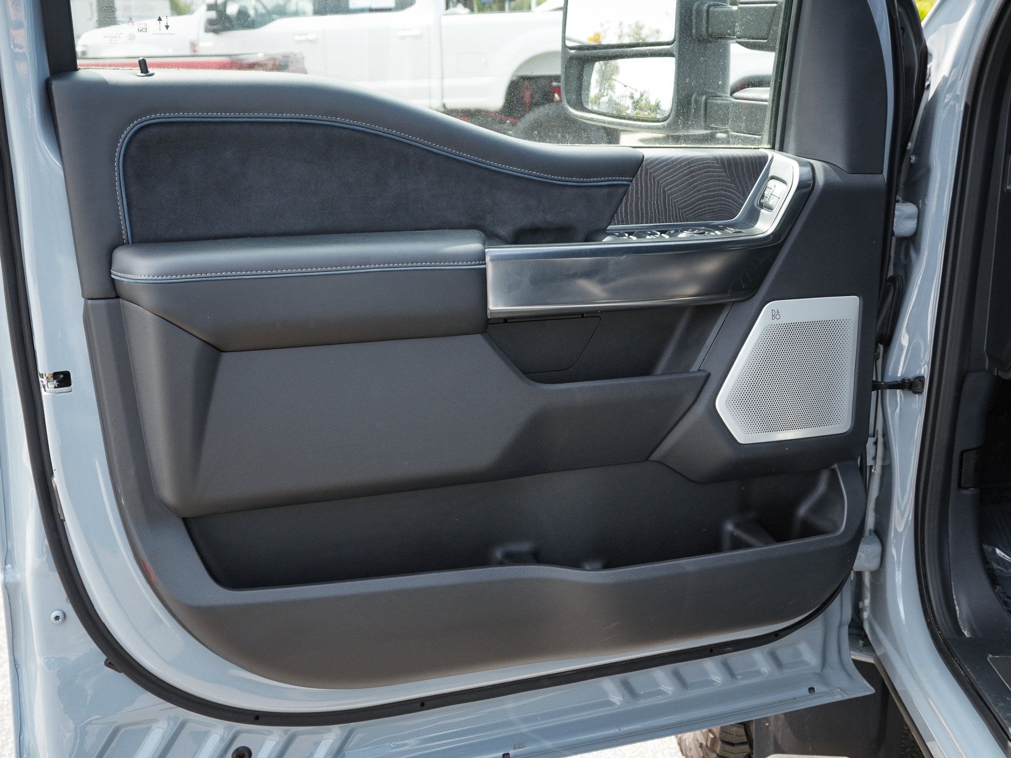 Used 2025 Ford F450 Platinum AWD/4WD image 14