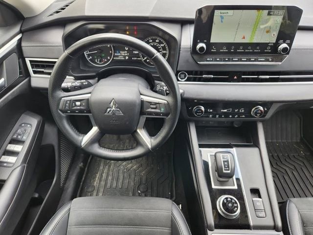 Used 2024 Mitsubishi Outlander SE FWD image 26