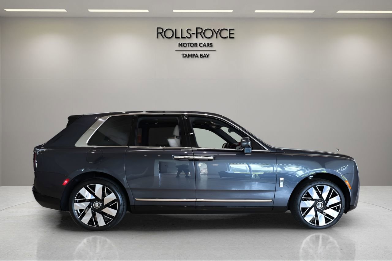 New 2026 Rolls-Royce Cullinan AWD/4WD image 8