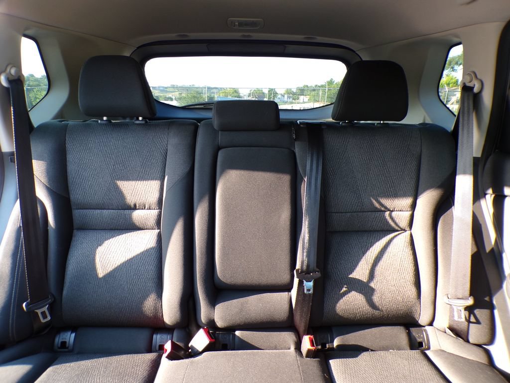 Used 2025 Nissan Rogue SV AWD/4WD image 20