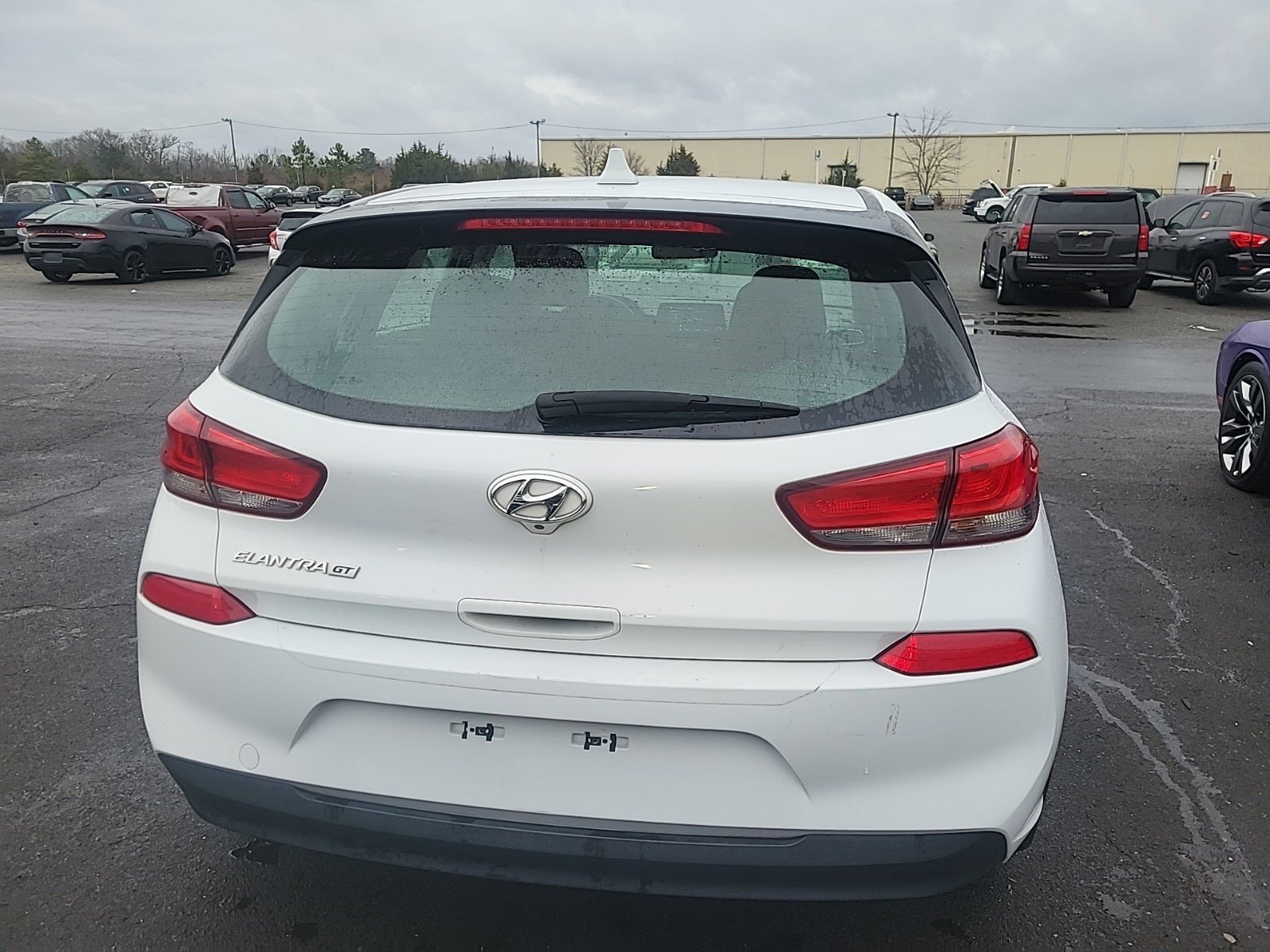 Used 2018 Hyundai Elantra GT image 4