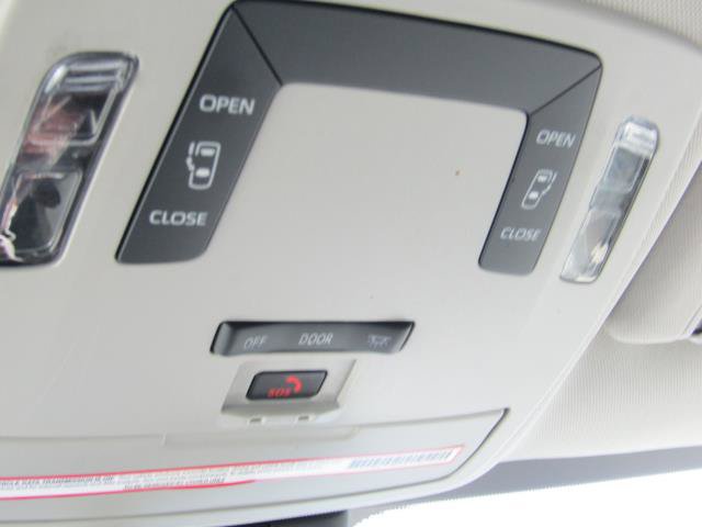 Used 2022 Toyota Sienna LE AWD/4WD image 33