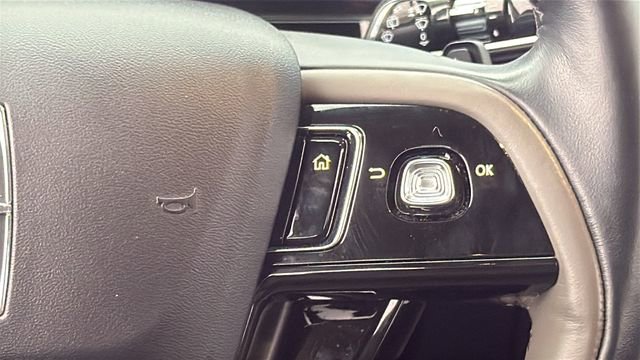 Used 2023 Lincoln Corsair Reserve w/ Rear Removable Package Tray image 15