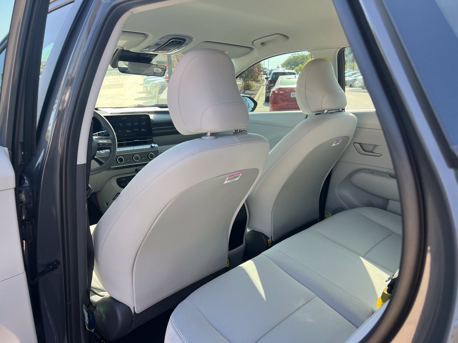 New 2027 Hyundai Kona SE FWD image 15