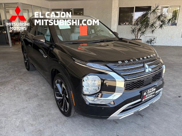 Used 2025 Mitsubishi Outlander SEL