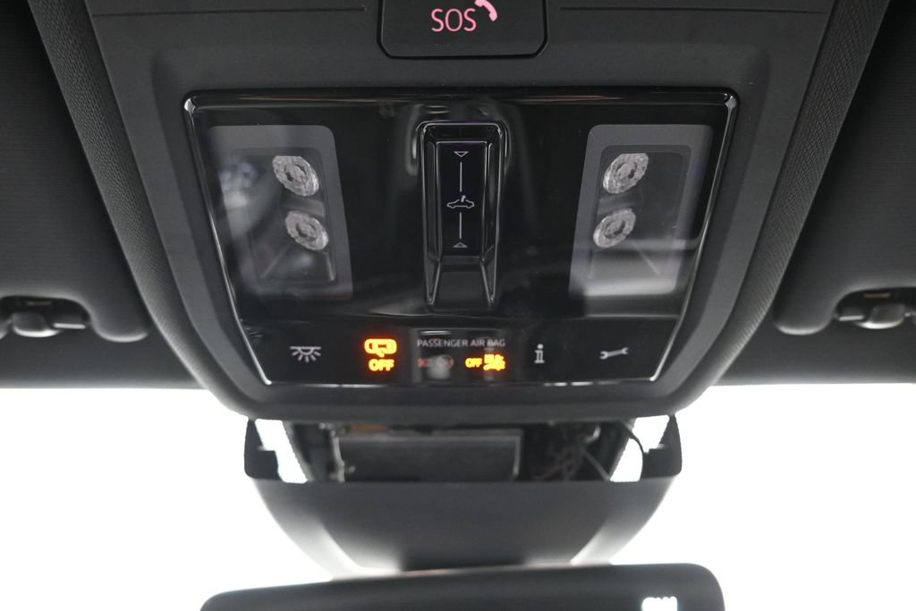 Used 2022 Volkswagen Golf R AWD/4WD image 39
