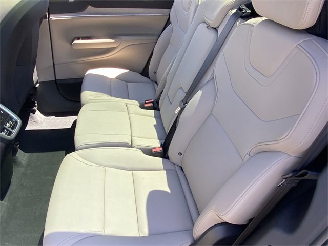 New 2025 Volvo EX90 Ultra image 18