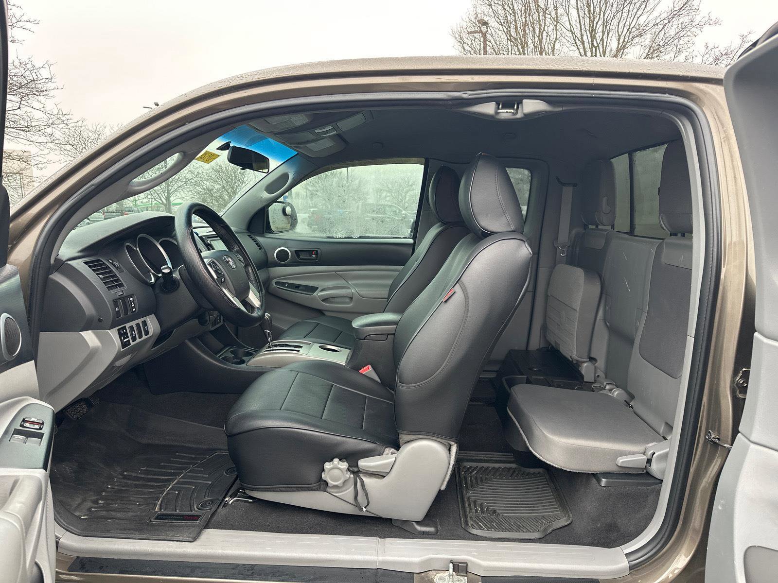 Used 2015 Toyota Tacoma TRD Pro image 24