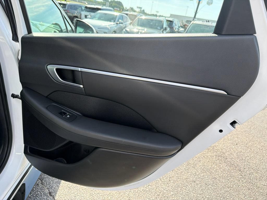 Used 2023 Hyundai Sonata SEL w/ Cargo Package FWD image 16