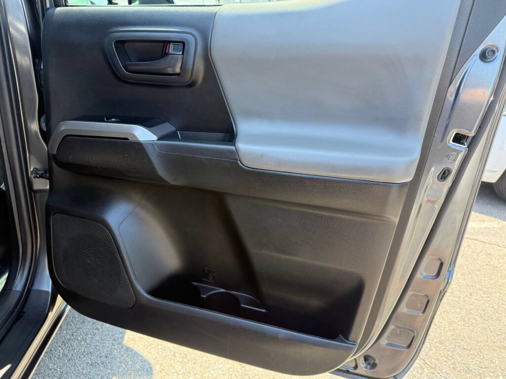 Used 2023 Toyota Tacoma SR5 w/ Technology Package AWD/4WD image 26
