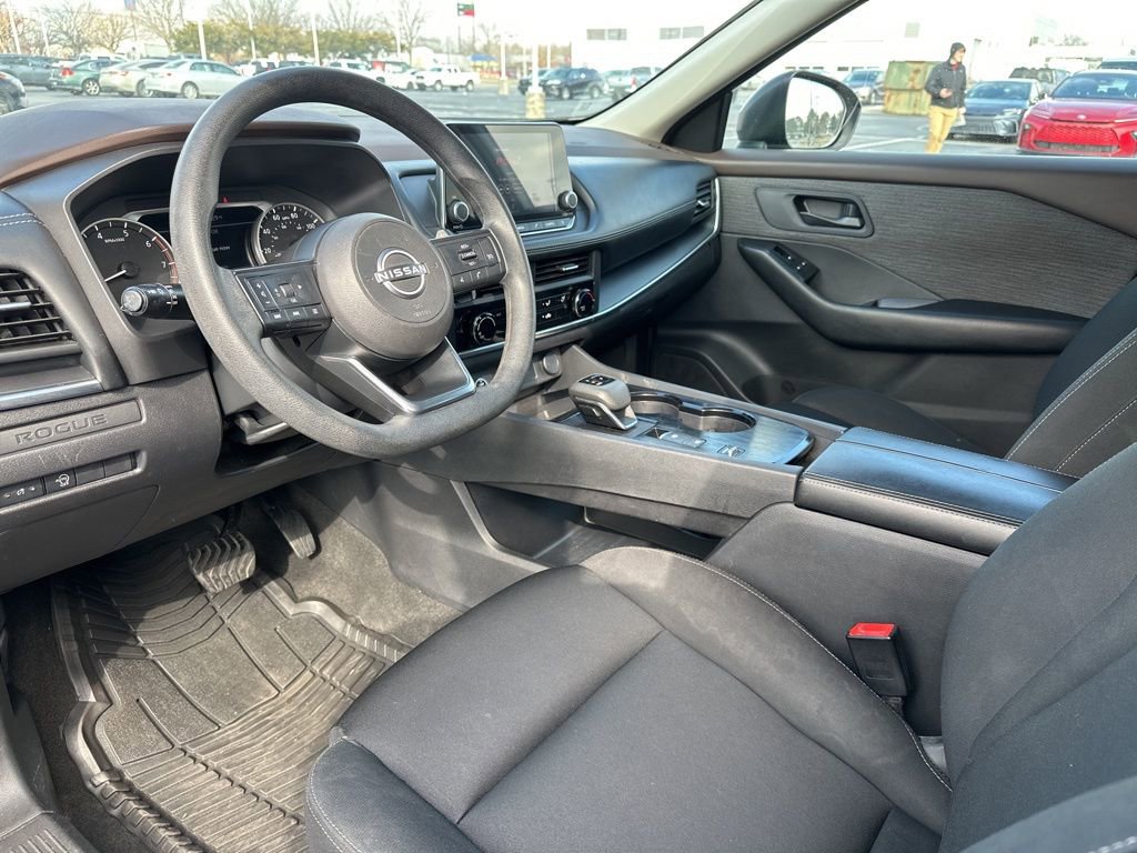 Used 2023 Nissan Rogue S image 22