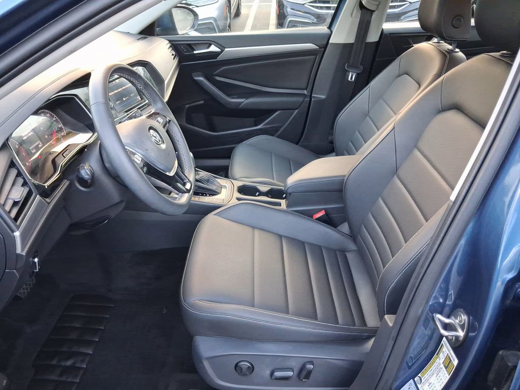 Certified 2021 Volkswagen Jetta SE FWD image 14