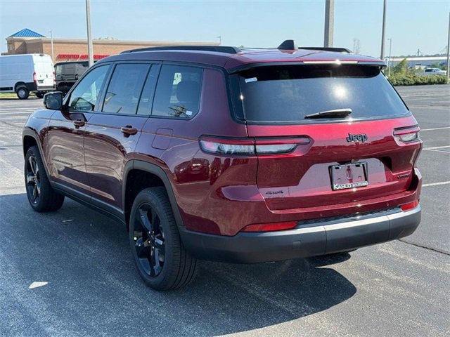 New 2025 Jeep Grand Cherokee L Limited w/ Black Appearance Package image 5