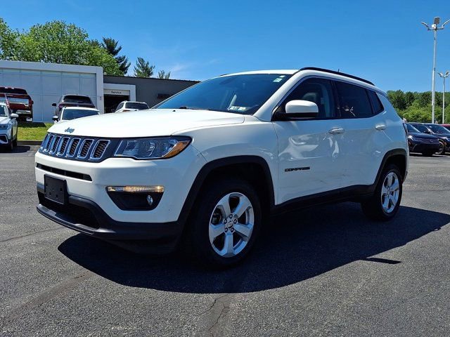 Certified 2019 Jeep Compass Latitude w/ Popular Equipment Group AWD/4WD image 3