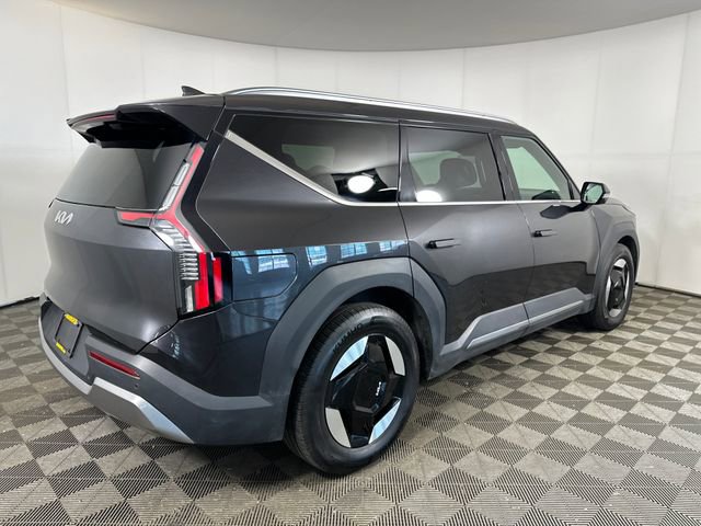 Used 2024 Kia EV9 Wind AWD/4WD image 3