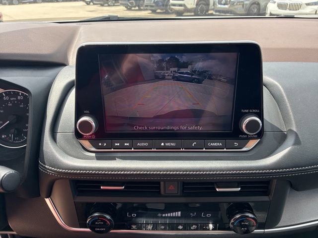 Used 2023 Nissan Rogue SV image 26