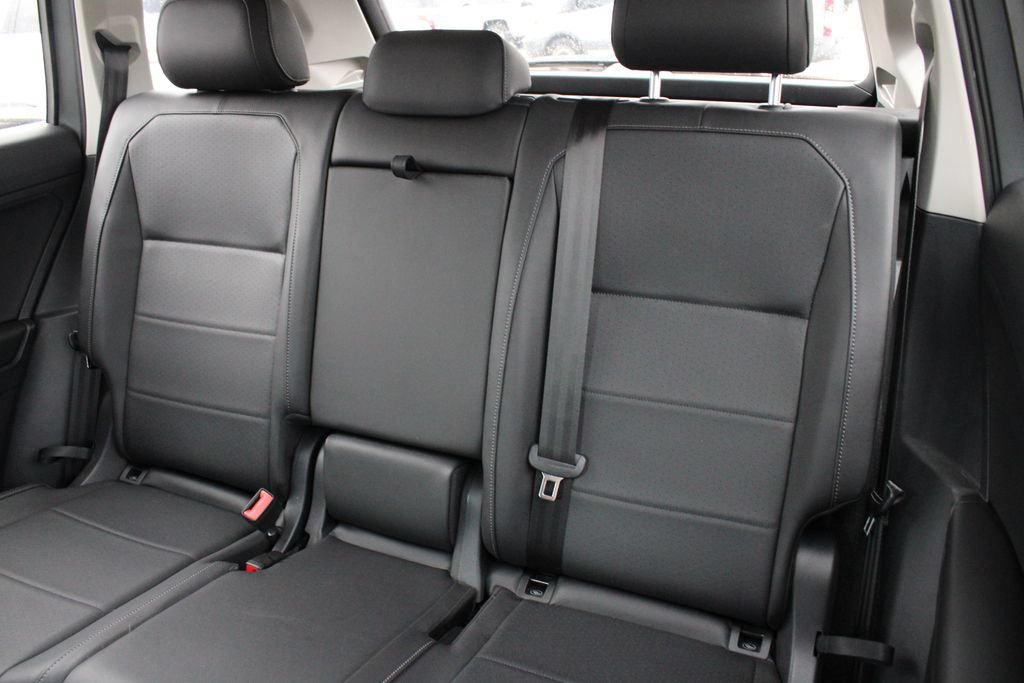 Used 2020 Volkswagen Tiguan SE AWD/4WD image 21