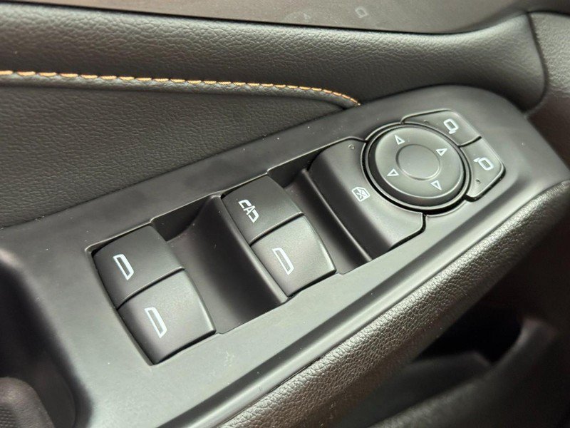 Used 2021 Chevrolet Traverse LT FWD image 22