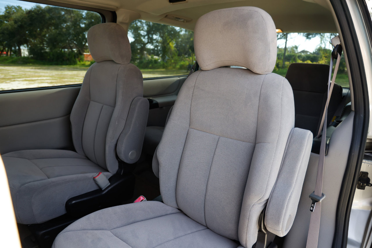 Used 2004 Oldsmobile Silhouette GL image 8