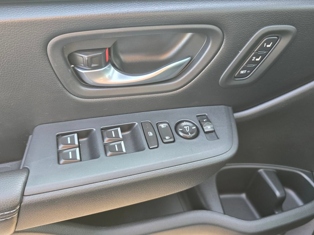 Certified 2023 Honda Pilot Touring image 20