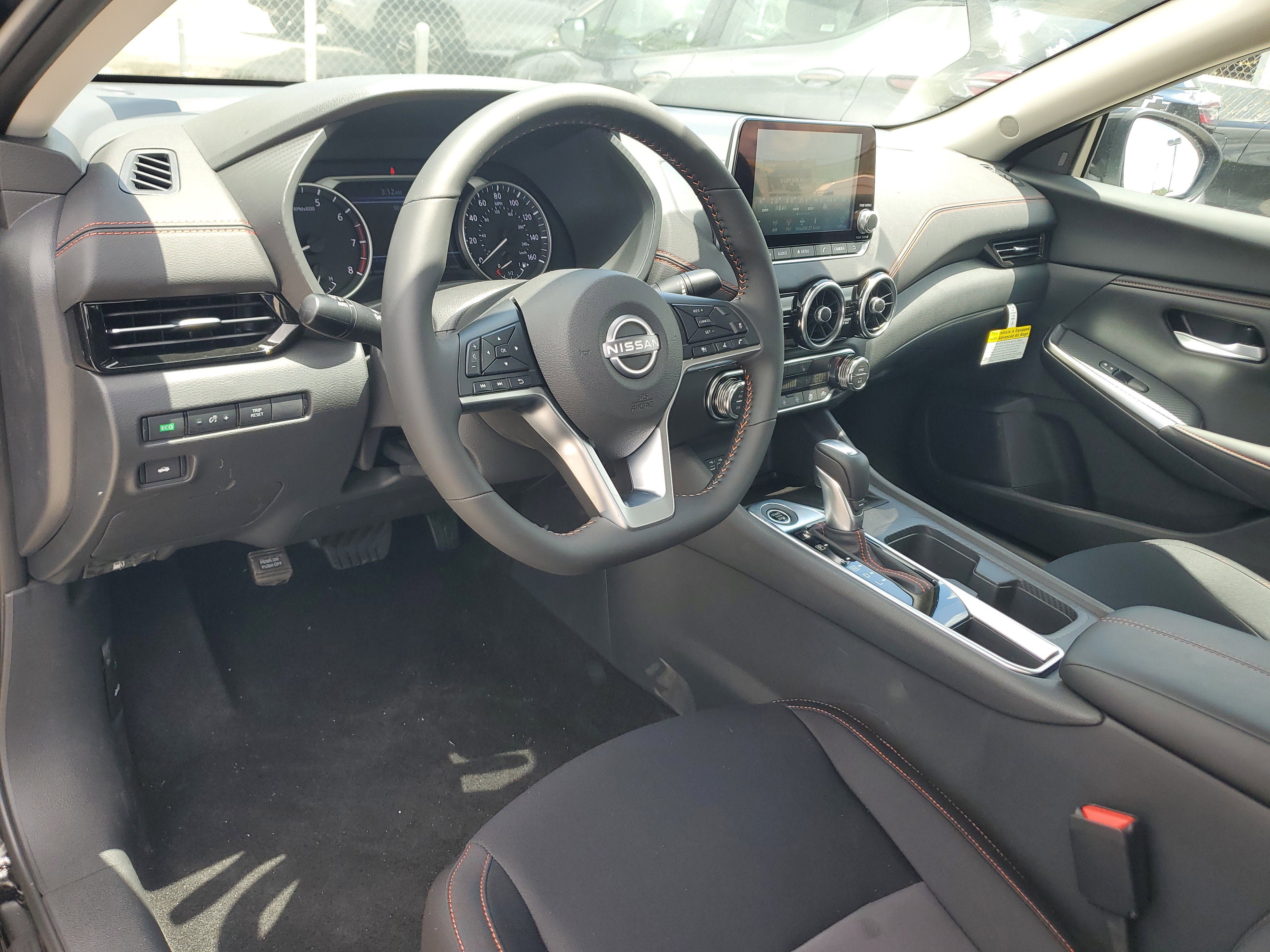 New 2025 Nissan Sentra SR w/ Midnight Edition FWD image 10