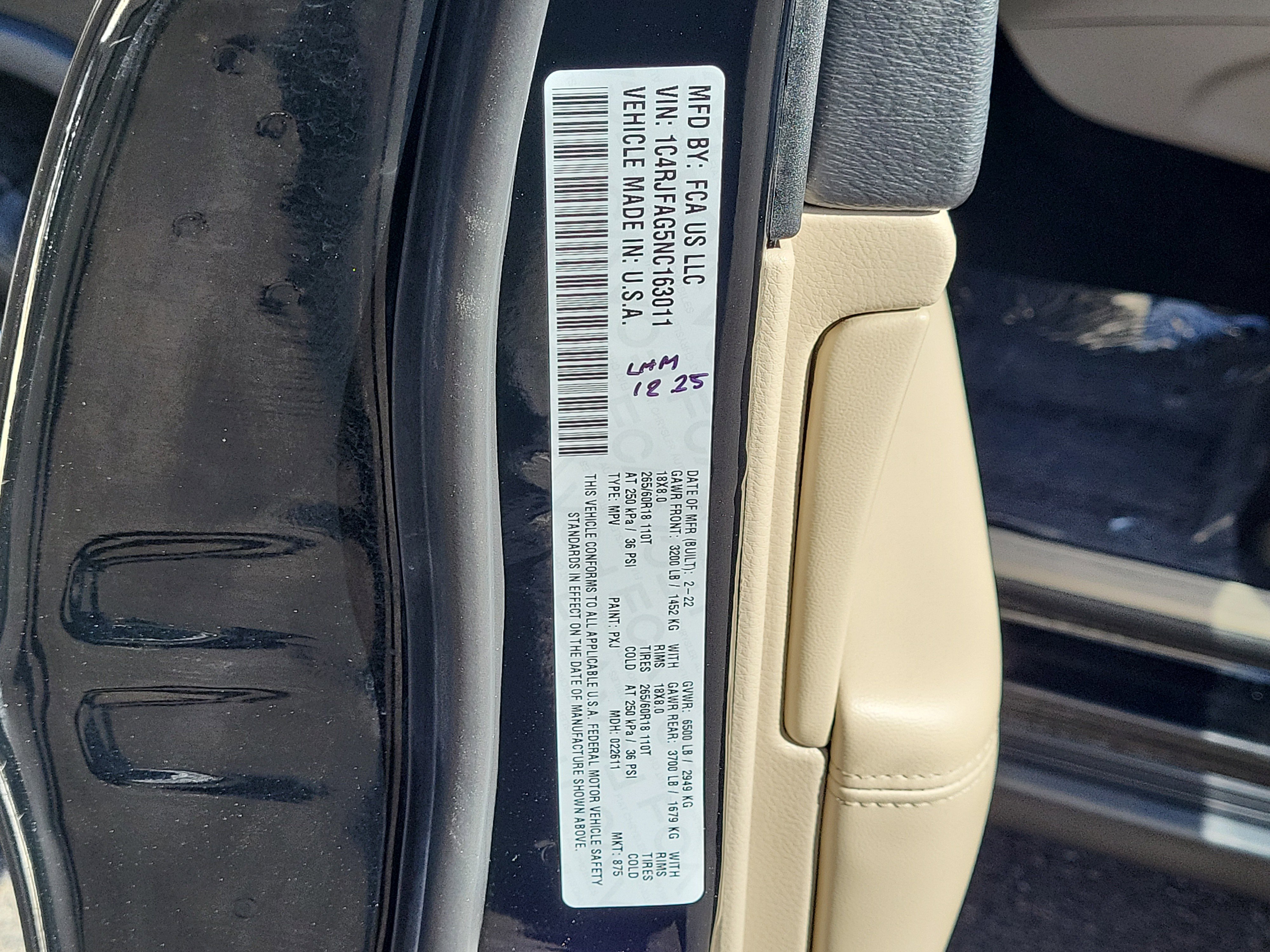 Used 2022 Jeep Grand Cherokee Laredo E w/ Security & Convenience Group image 32