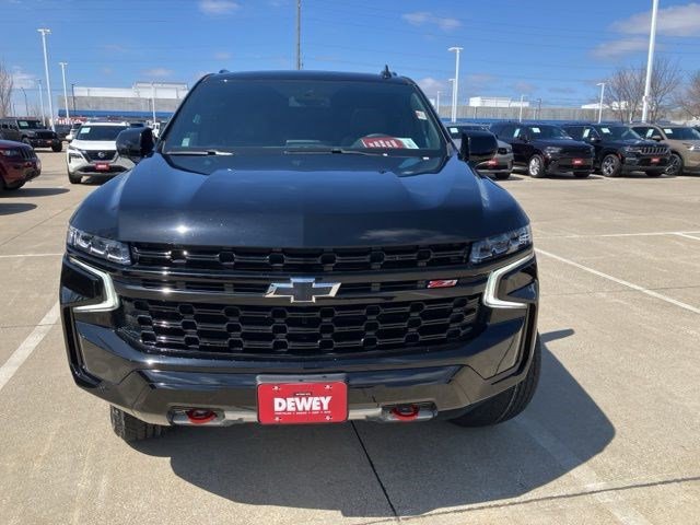 Used 2023 Chevrolet Suburban Z71 AWD/4WD image 2