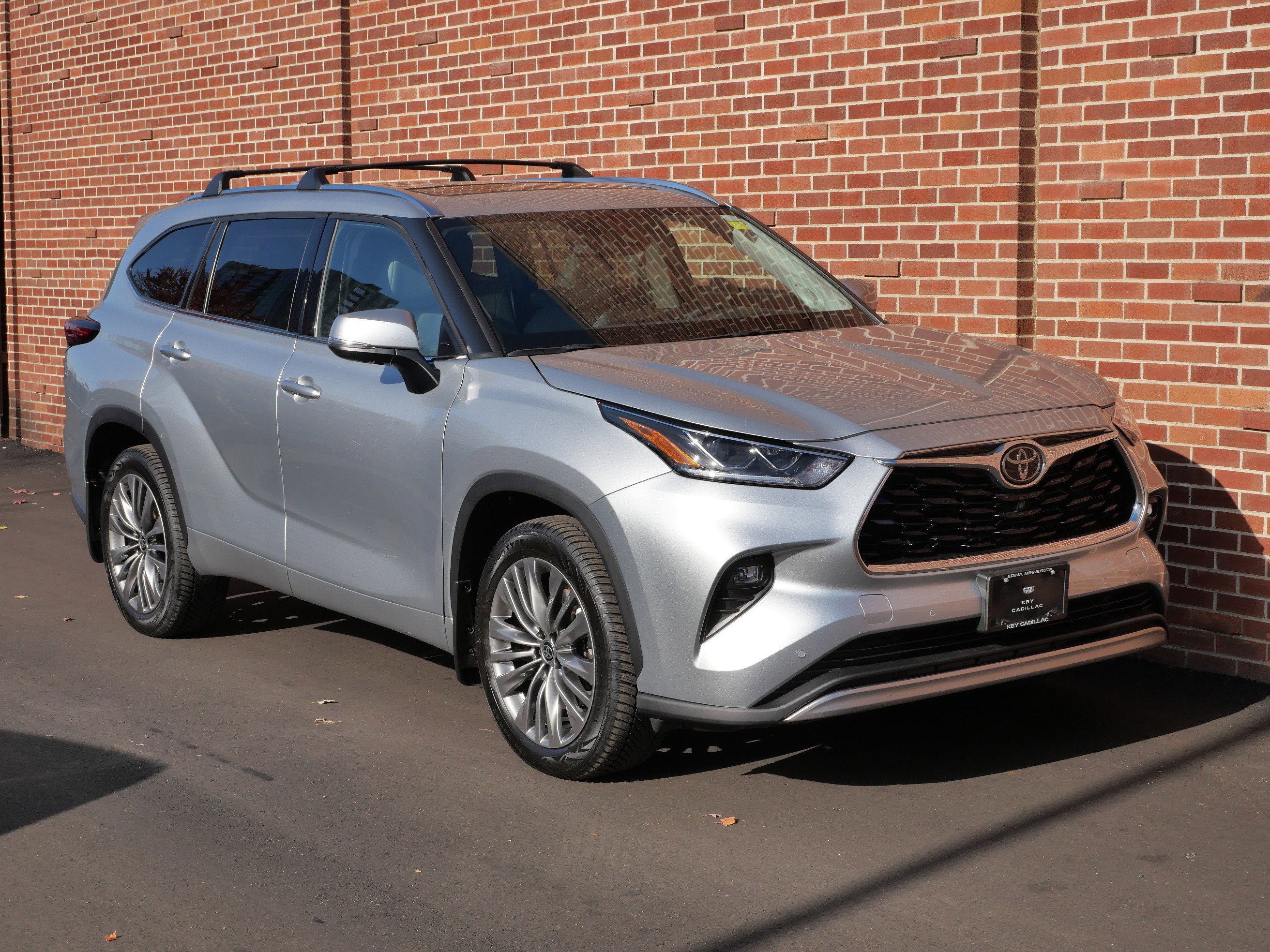 Used 2020 Toyota Highlander Platinum image 27