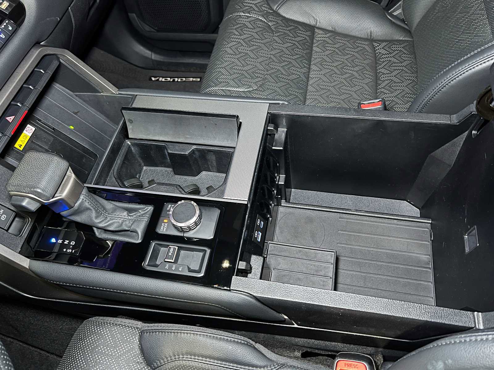 Used 2023 Toyota Sequoia Limited image 36