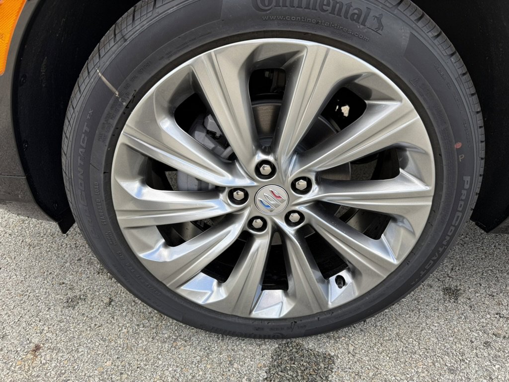 New 2026 Buick Envista Avenir image 9