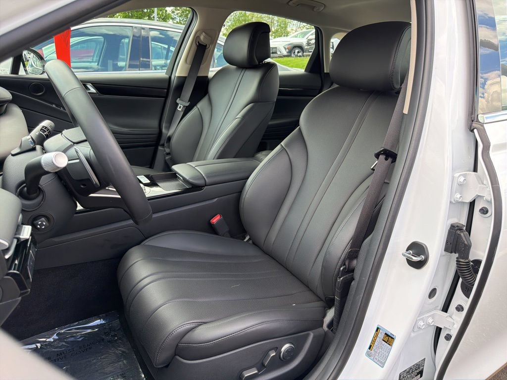 Used 2026 Genesis G80 2.5T AWD/4WD image 12