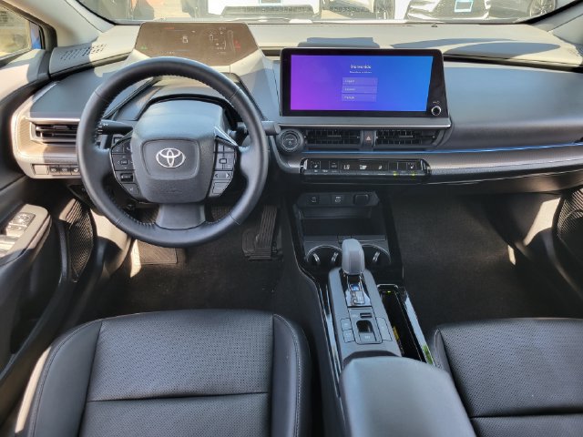 Used 2024 Toyota Prius XLE FWD image 6