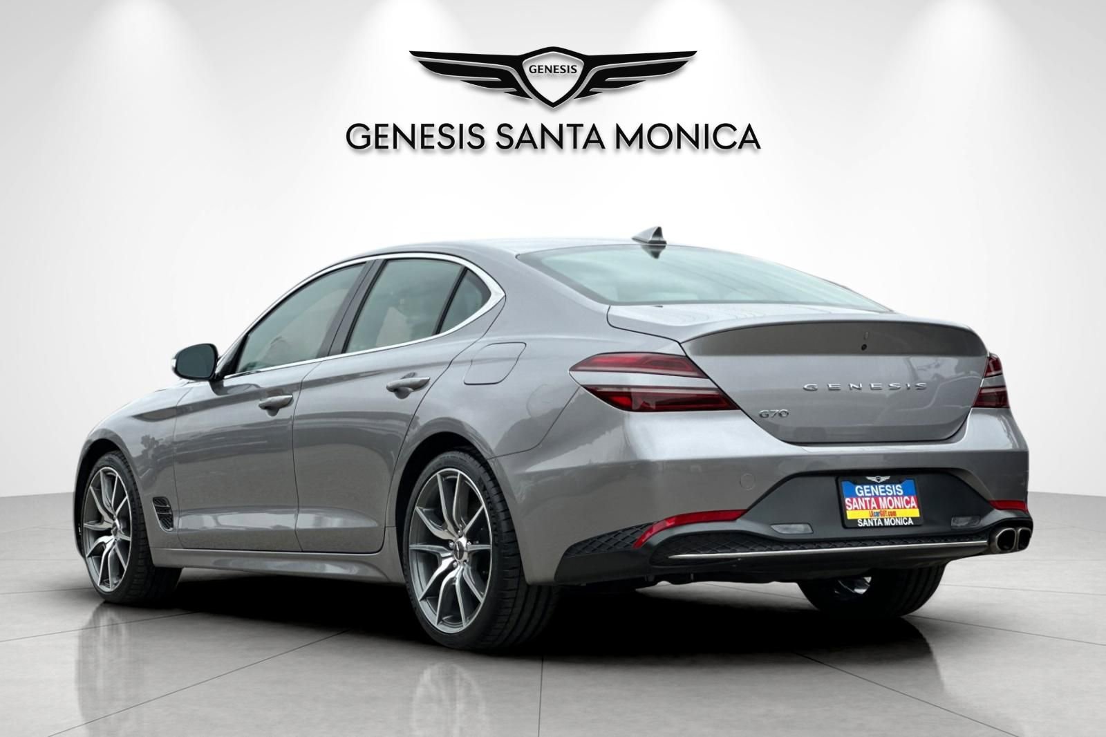 Used 2023 Genesis G70 2.0T RWD image 8
