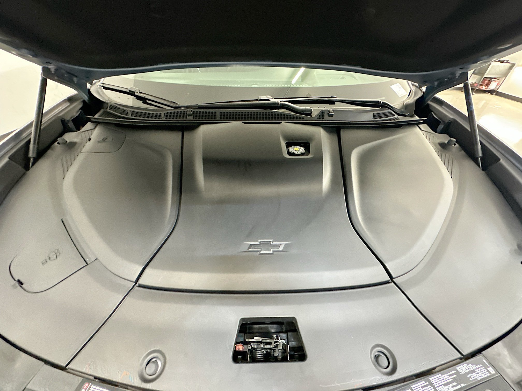 Used 2024 Chevrolet Blazer EV LT AWD/4WD image 35