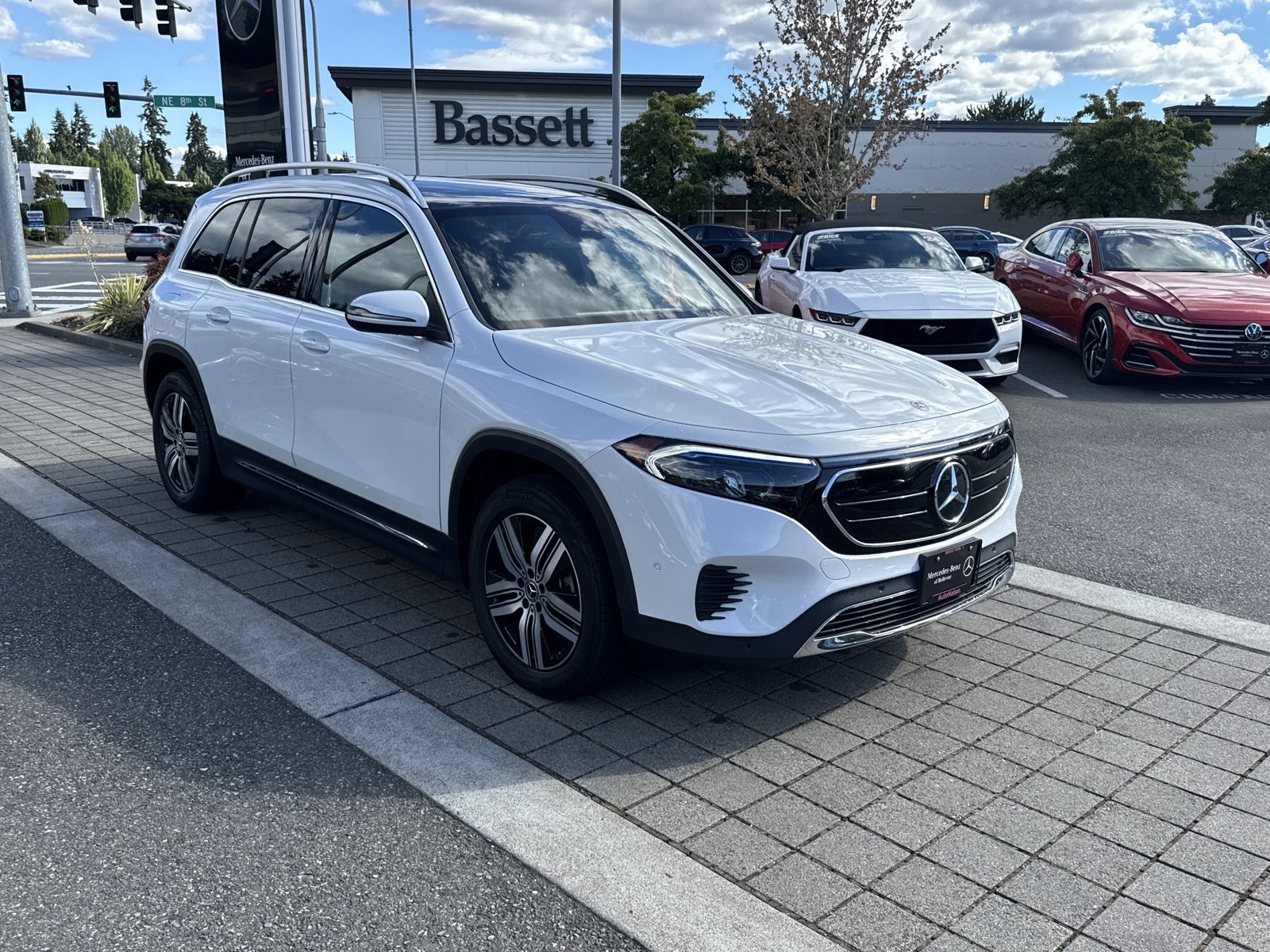 Certified 2023 Mercedes-Benz EQB 300 4MATIC image 3