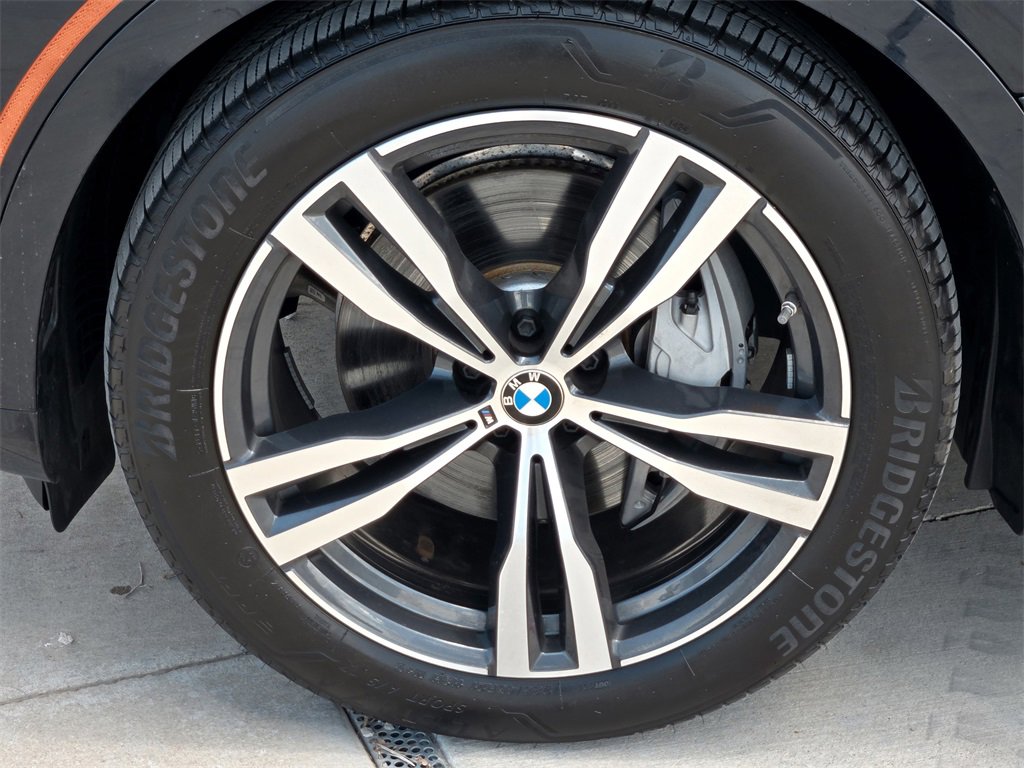 Used 2025 BMW X7 xDrive40i w/ M Sport Package image 9