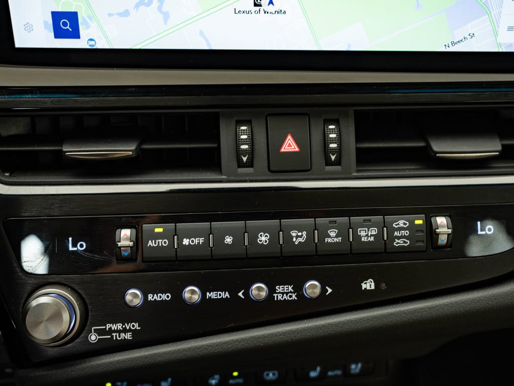 Certified 2024 Lexus ES 300h Ultra Luxury FWD image 35