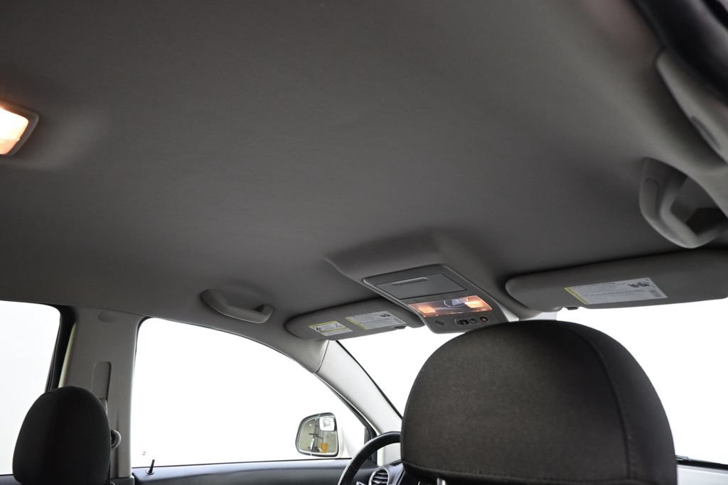 Used 2014 Chevrolet Captiva Sport LS FWD image 17