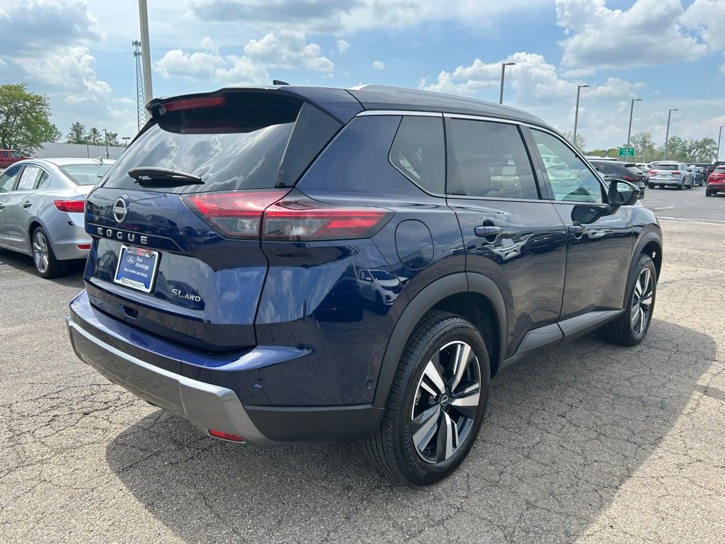 Used 2026 Nissan Rogue SL AWD/4WD image 7