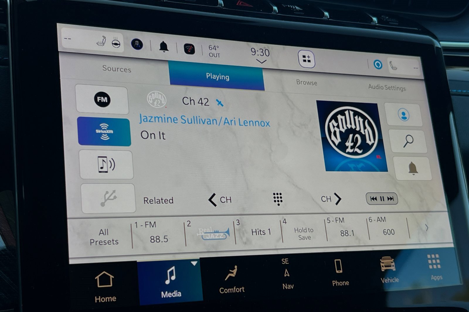 New 2023 Jeep Grand Cherokee Trailhawk w/ Advanced Protech Group II image 17