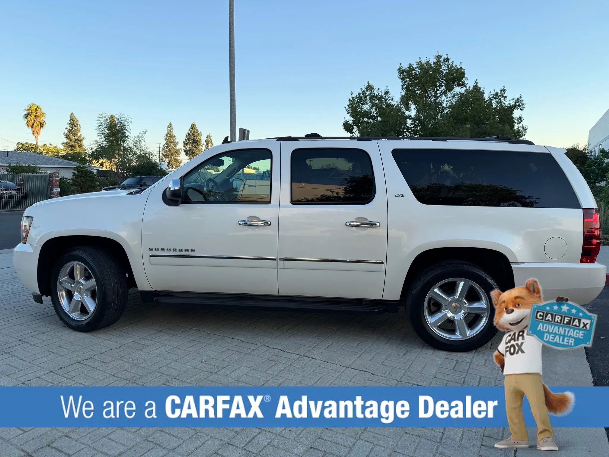 Used 2013 Chevrolet Suburban LTZ image 2