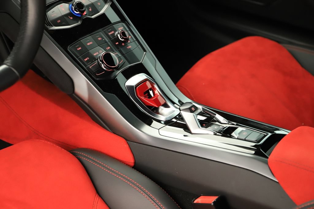 Used 2015 Lamborghini Huracan LP 610-4 AWD/4WD image 17