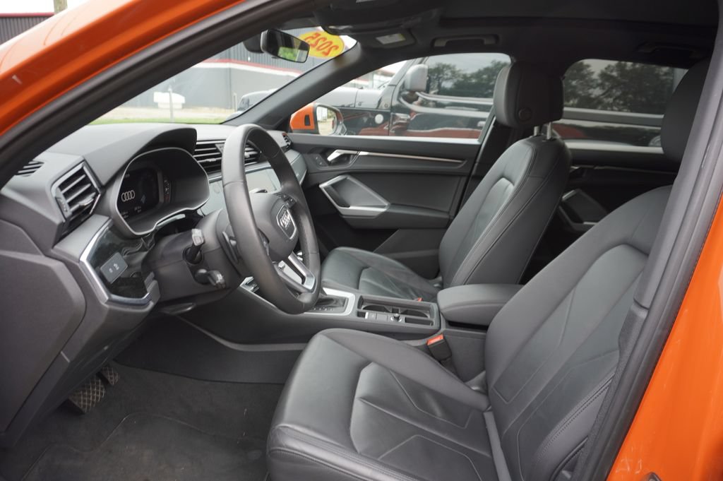 Used 2025 Audi Q3 2.0T Premium AWD/4WD image 2