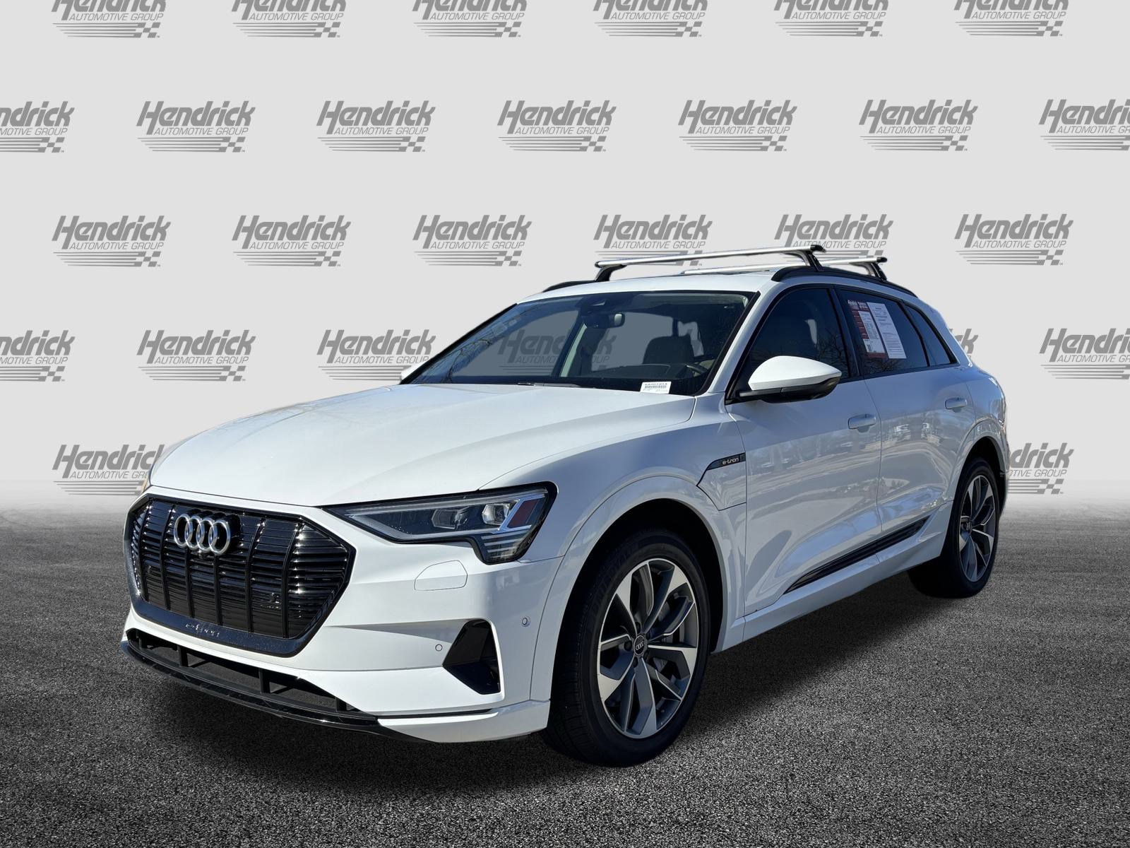 Used 2021 Audi e-tron Premium Plus image 5