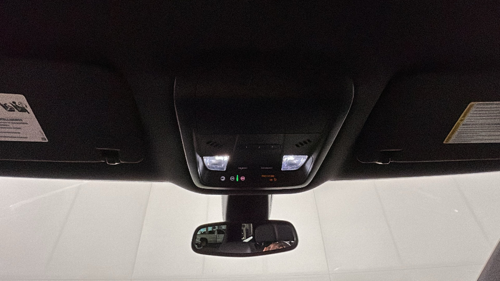 Used 2023 Buick Enclave Essence w/ LPO, Floor Liner Package FWD image 31