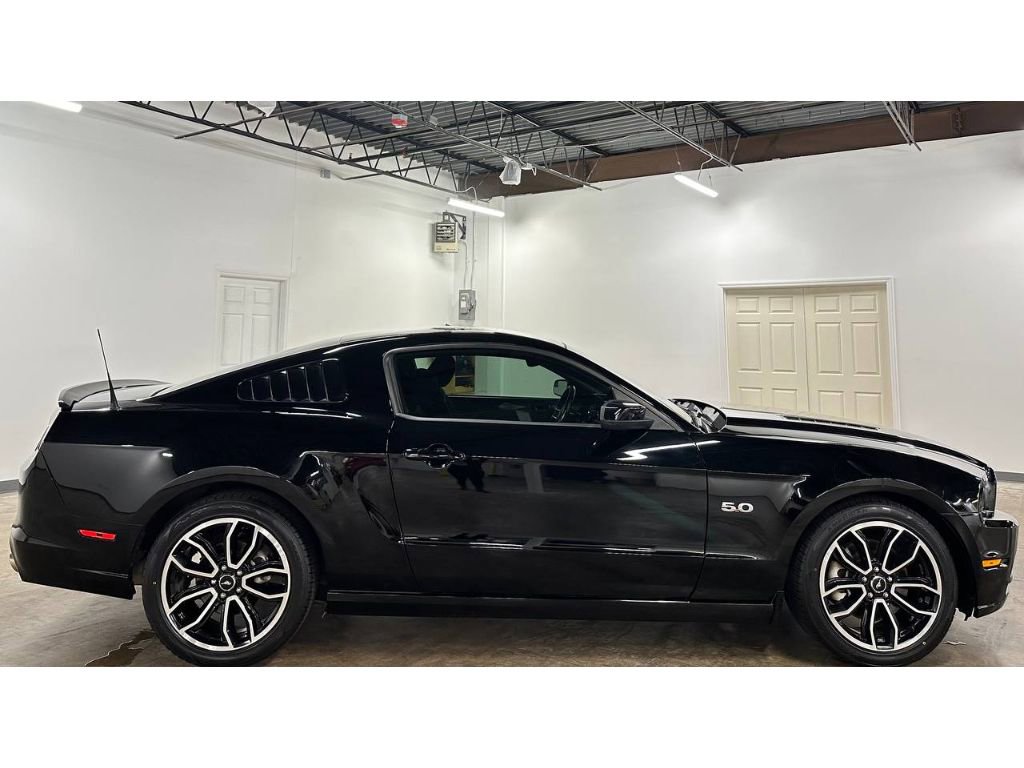 Used 2014 Ford Mustang GT w/ Equipment Group 301A RWD image 9